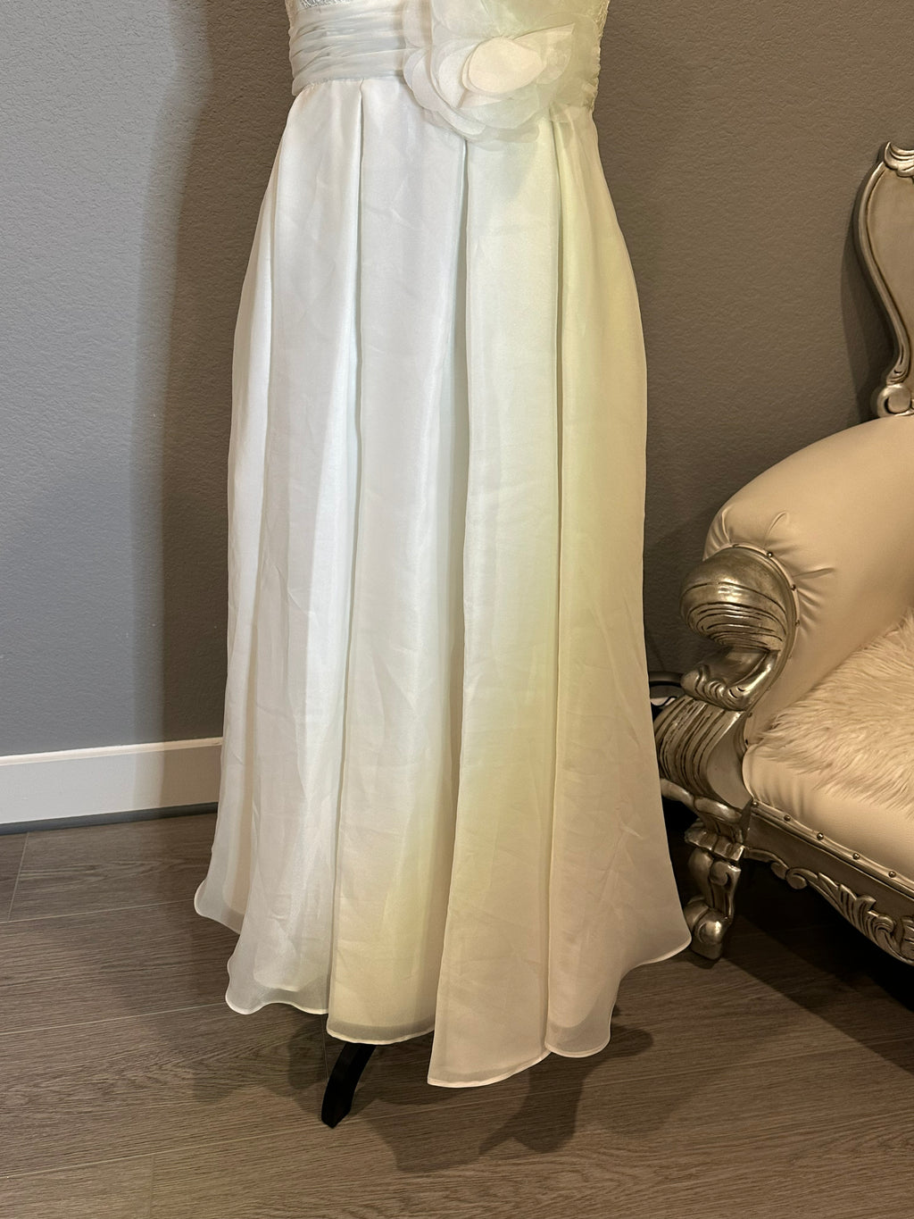 David’s Bridal Galina A-Line Wedding Dress w/ Lace Bodice, Spaghetti Straps & Floral Waist Detail SIZE 12