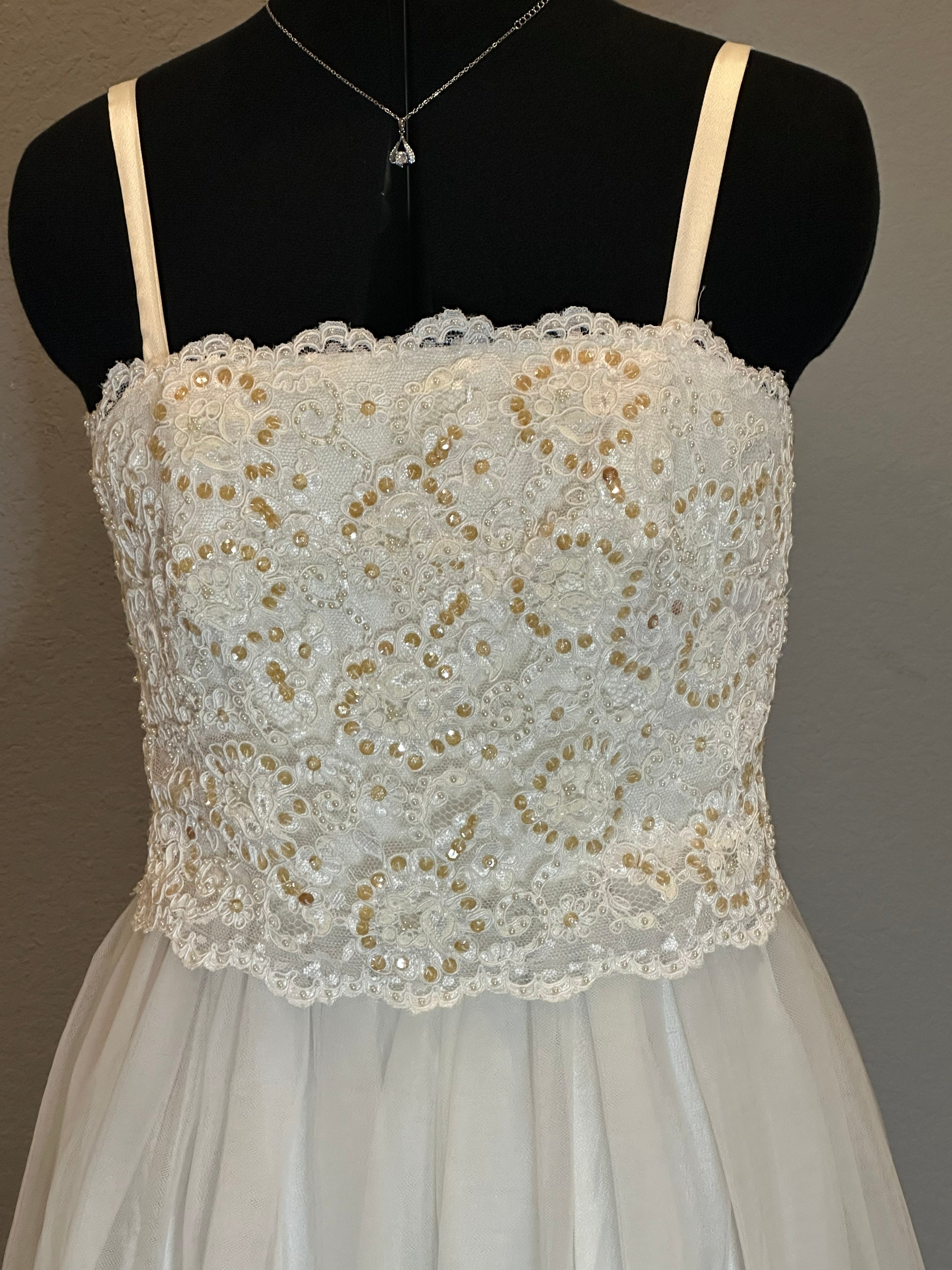 Alyce Designs Boho Lace Wedding Dress with Spaghetti Straps | A-Line Tulle Bridal Gown SIZE 8