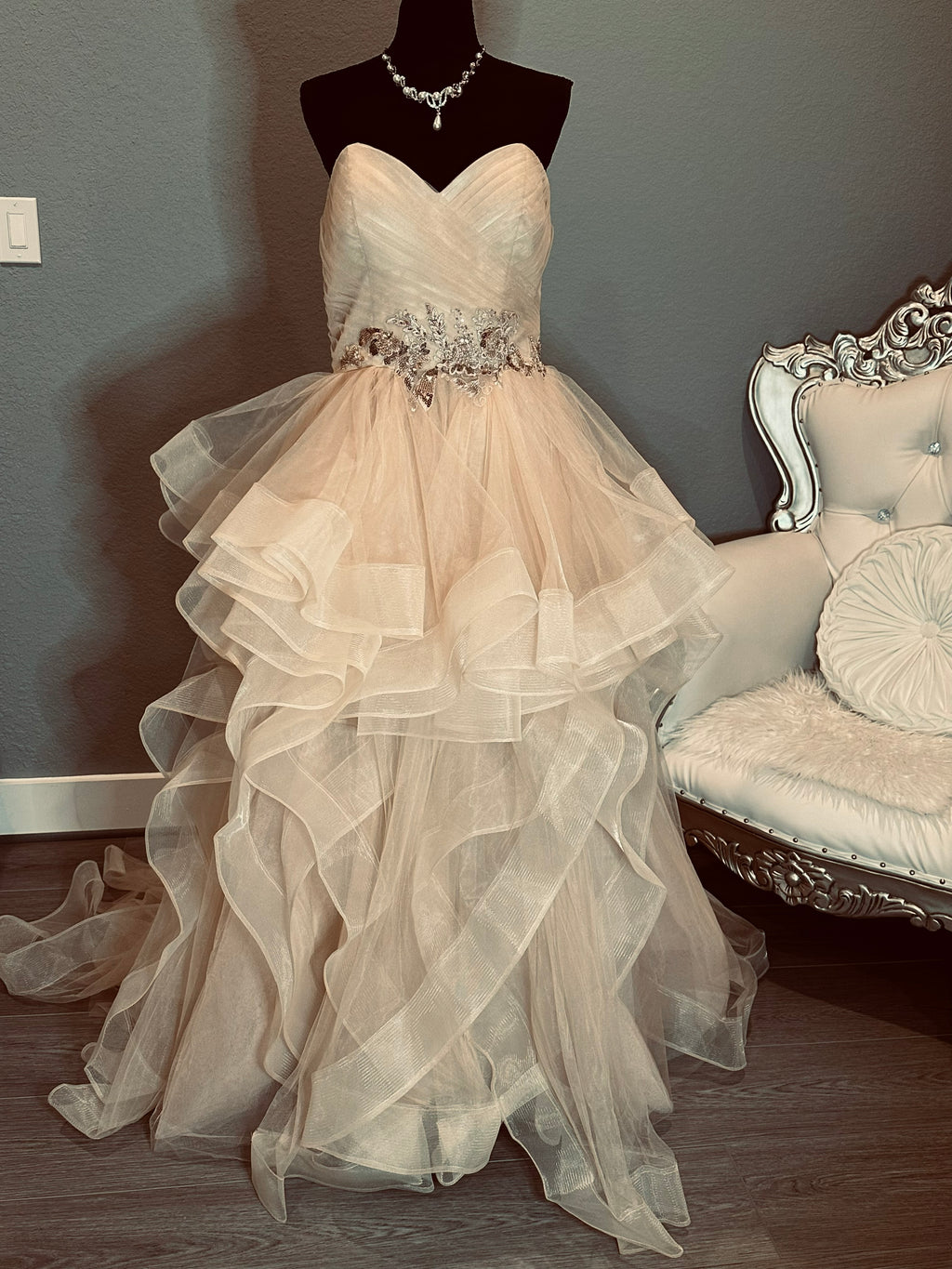 Strapless Ball Gown Wedding Dress w/ Layered Organza Skirt, Beaded Waist & Chapel Train SIZE 14
