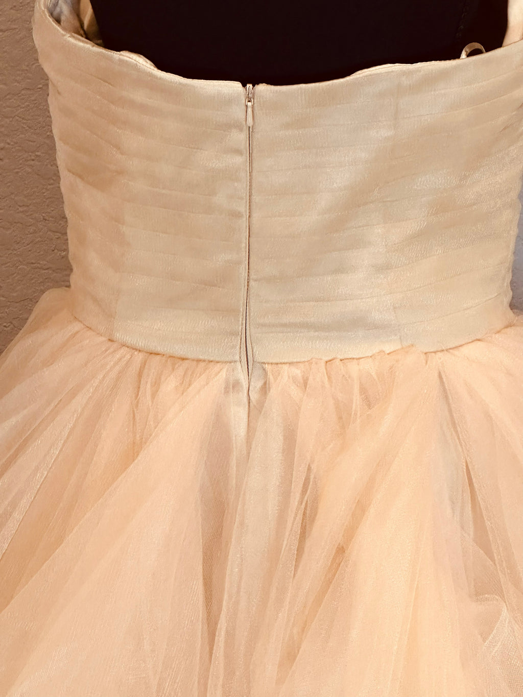 Strapless Ball Gown Wedding Dress w/ Layered Organza Skirt, Beaded Waist & Chapel Train SIZE 14