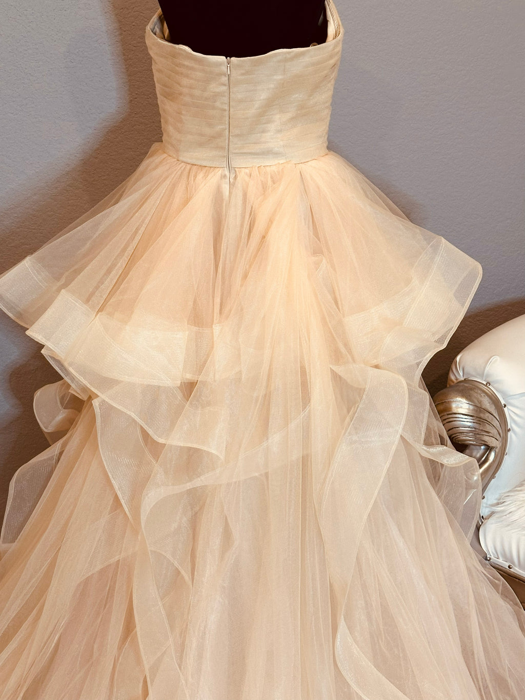 Strapless Ball Gown Wedding Dress w/ Layered Organza Skirt, Beaded Waist & Chapel Train SIZE 14