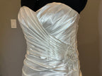 David's Bridal Elegant Satin Trumpet Bridal Gown with Sweetheart Neckline SIZE 8