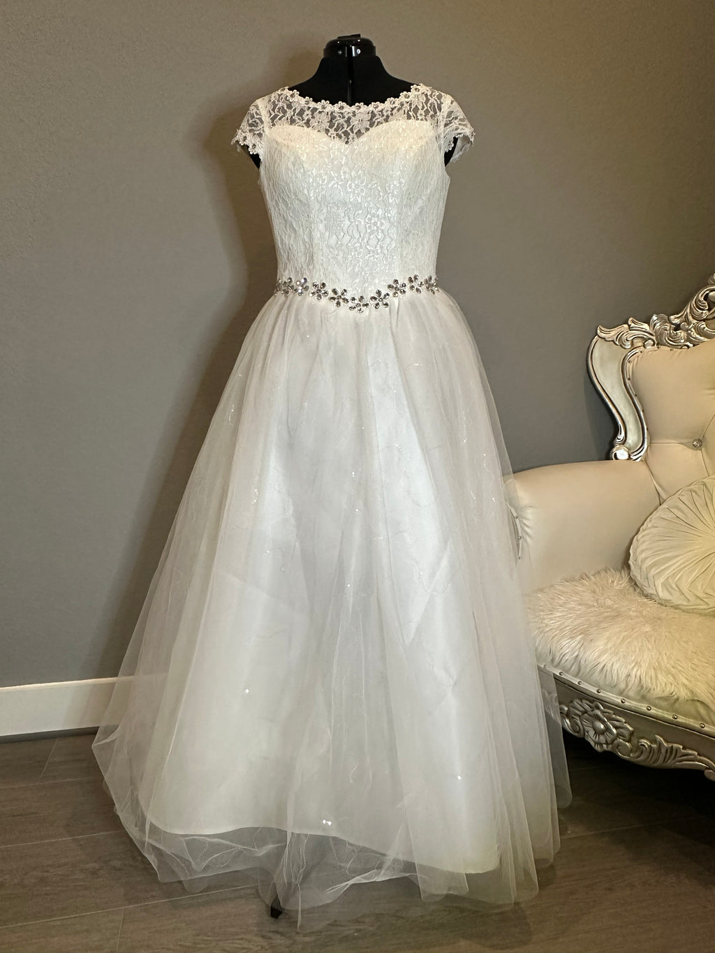 Park Bravo Tea-Length Wedding Dress – Lace Bodice, Illusion Neckline, Tulle Skirt- SIZE 18