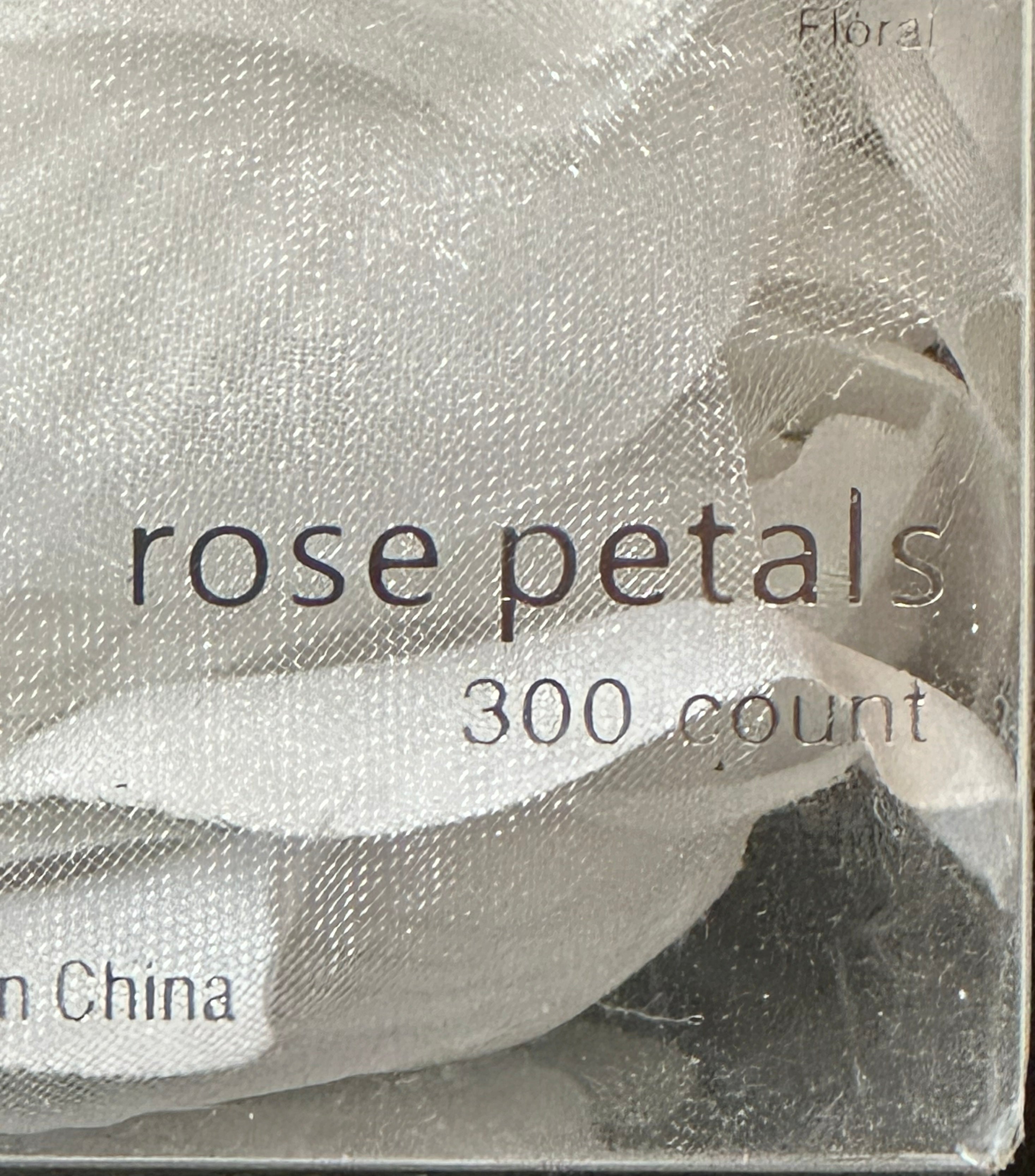 Studio His & Hers White Rose Petals – 300 Count